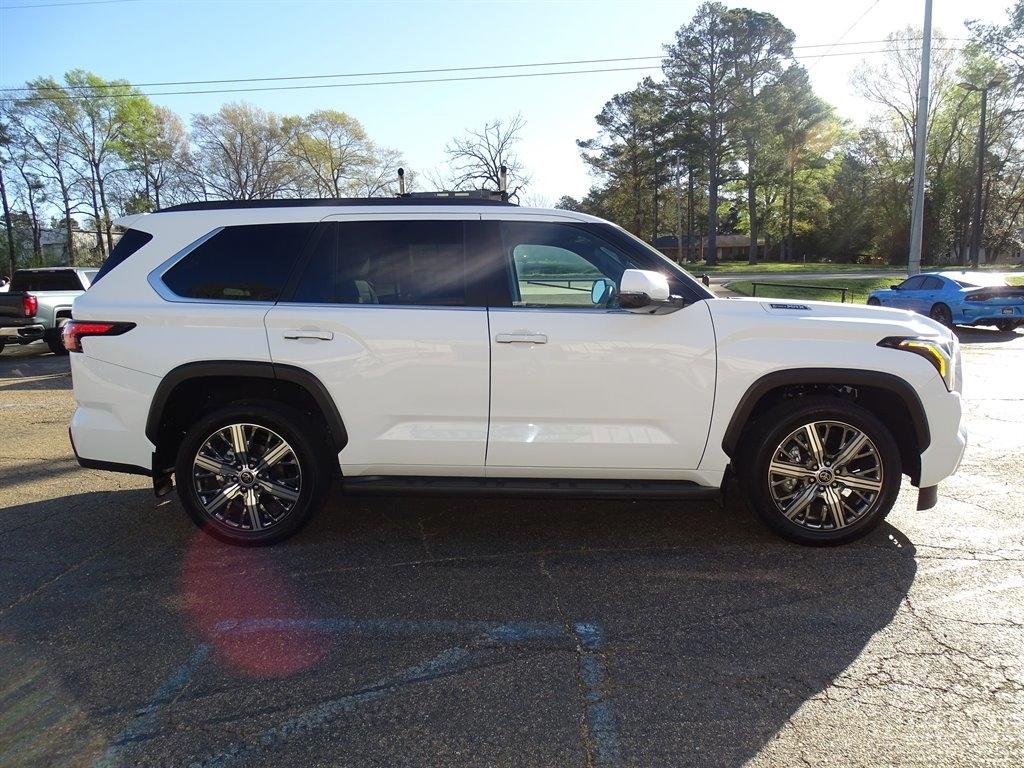 Toyota Sequoia Limited RWD (Natl) 2025