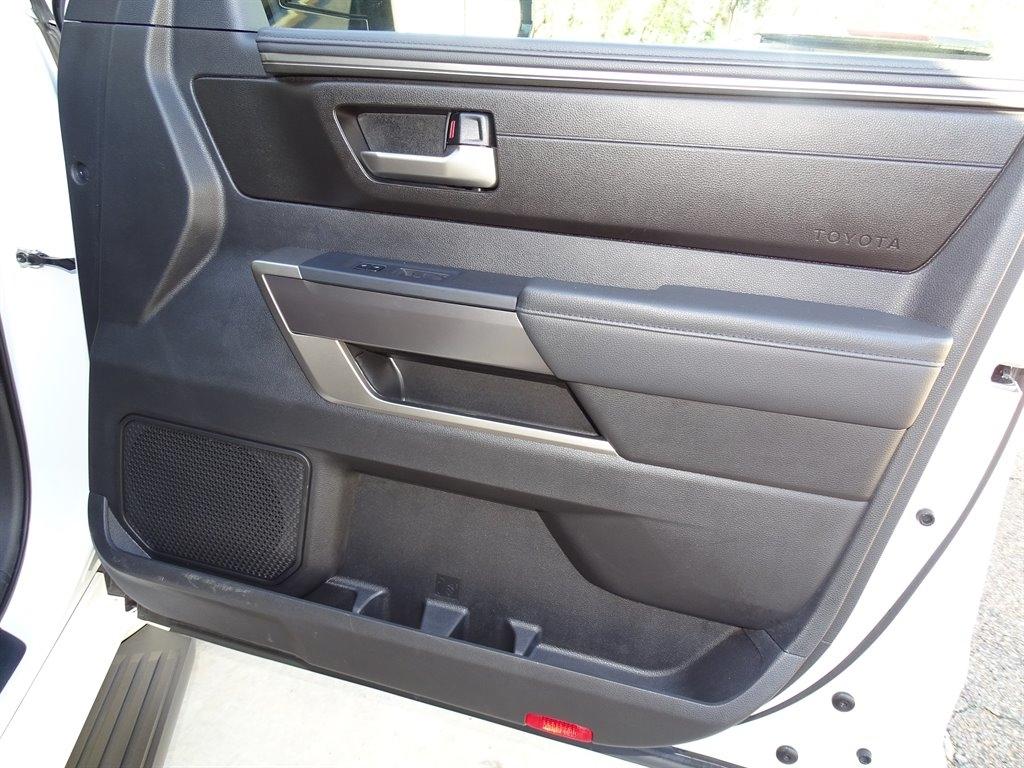 Toyota Sequoia Limited RWD (Natl) 2025