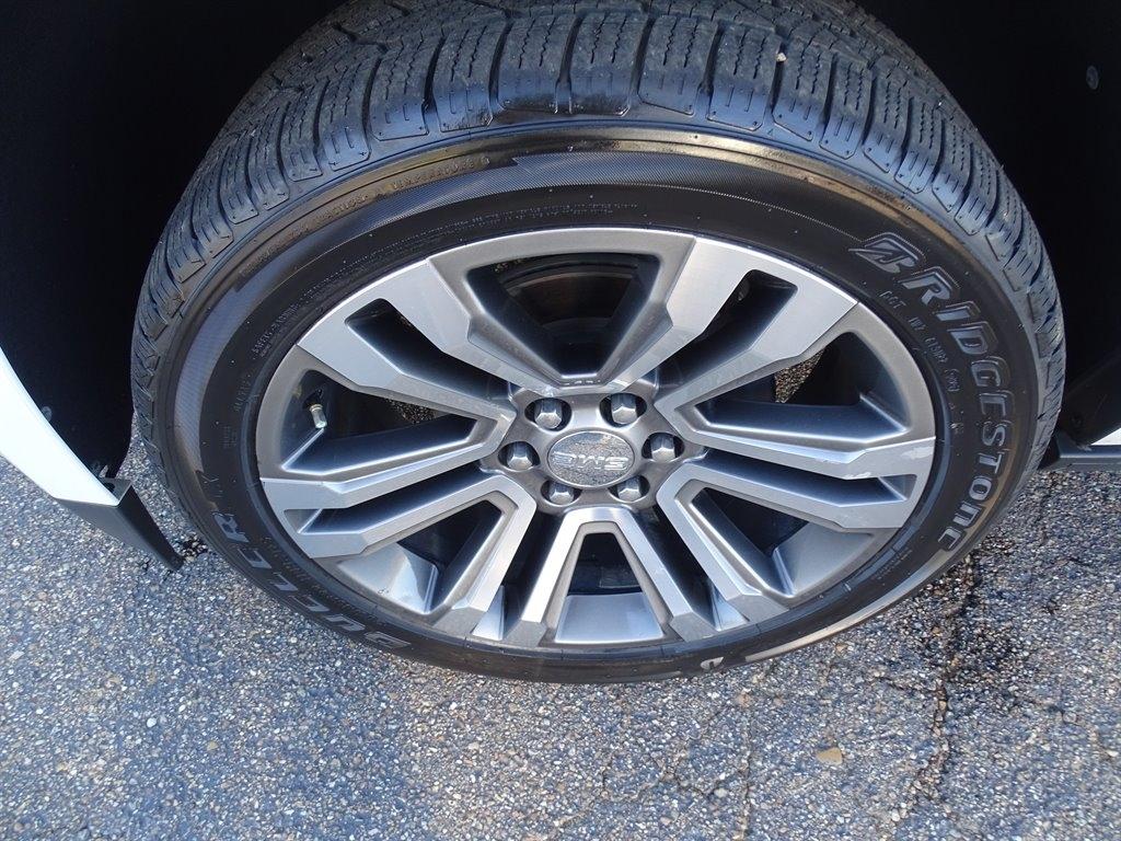 GMC Yukon 4WD 4dr Denali 2019