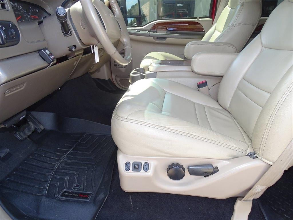 Ford Excursion 137" WB Limited 4WD 2000