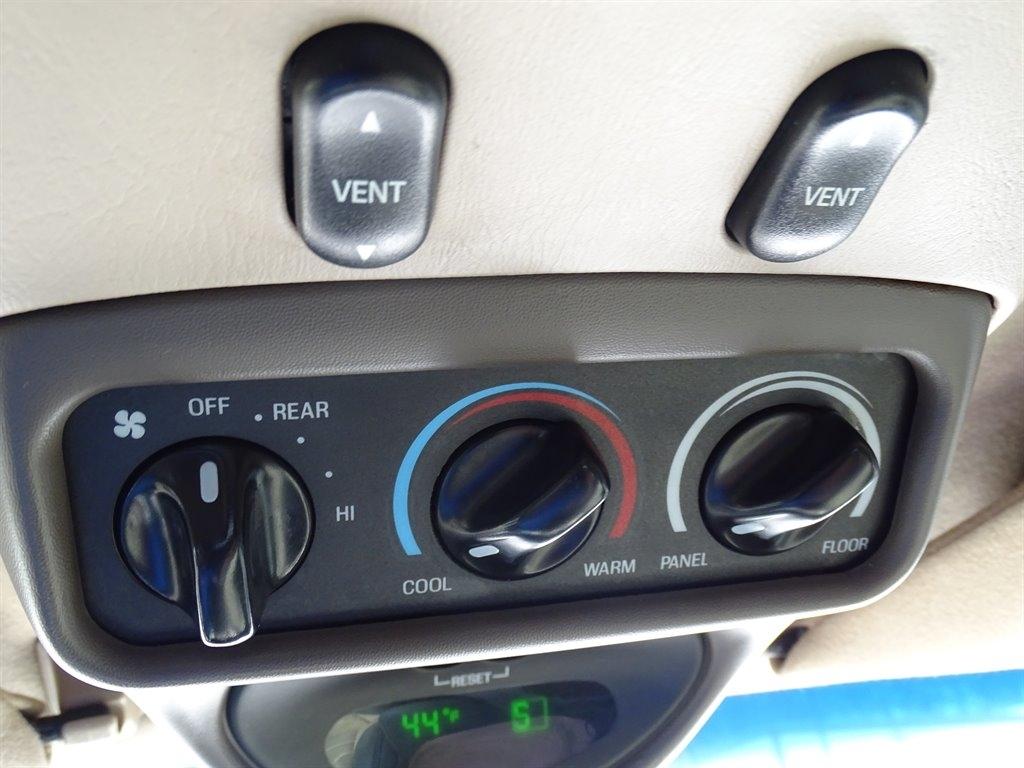 Ford Excursion 137" WB Limited 4WD 2000