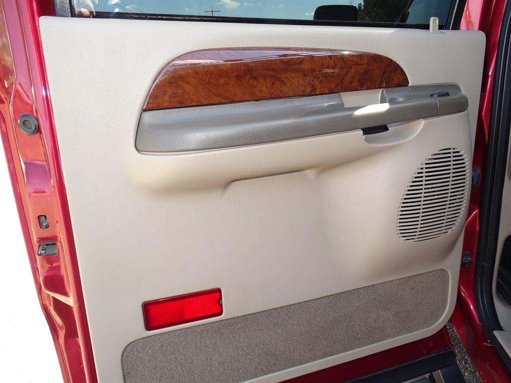 Ford Excursion 137" WB Limited 4WD 2000