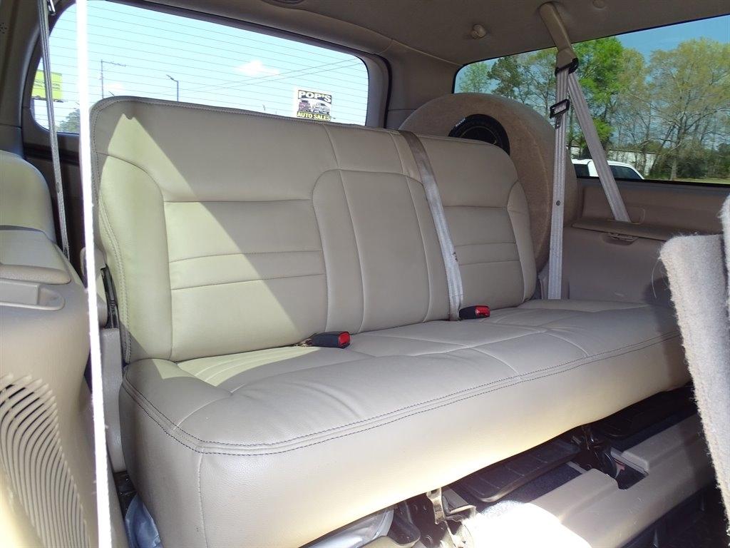Ford Excursion 137" WB Limited 4WD 2000