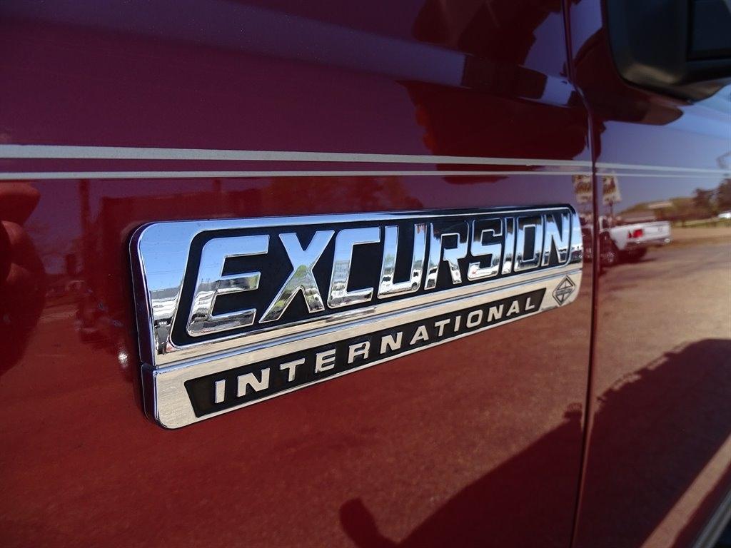 Ford Excursion 137" WB Limited 4WD 2000