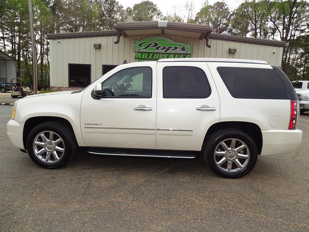 GMC Yukon 2WD 4dr 1500 Denali 2011