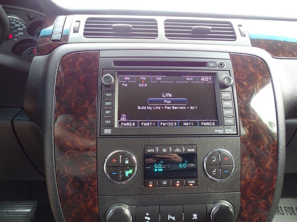 GMC Yukon 2WD 4dr 1500 Denali 2011