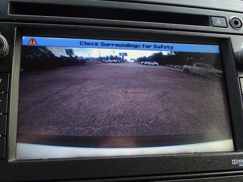 GMC Yukon 2WD 4dr 1500 Denali 2011