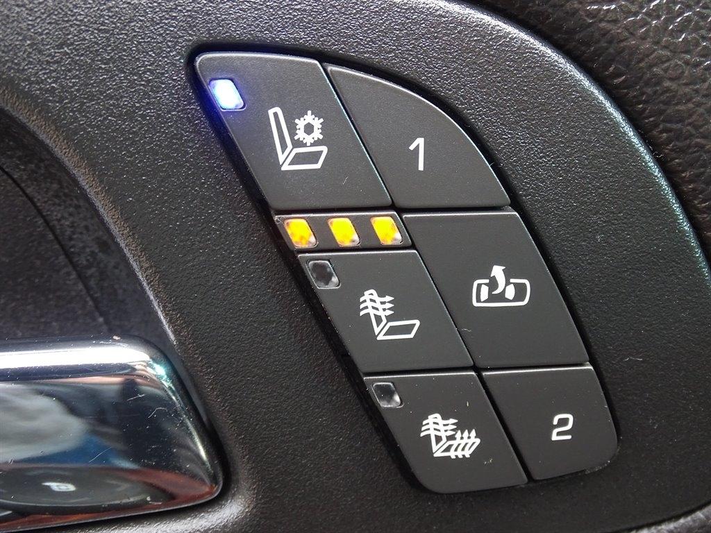 GMC Yukon 2WD 4dr 1500 Denali 2011