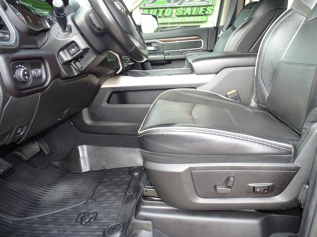 RAM 2500 Laramie 4x4 Crew Cab 6'4" Box 2022