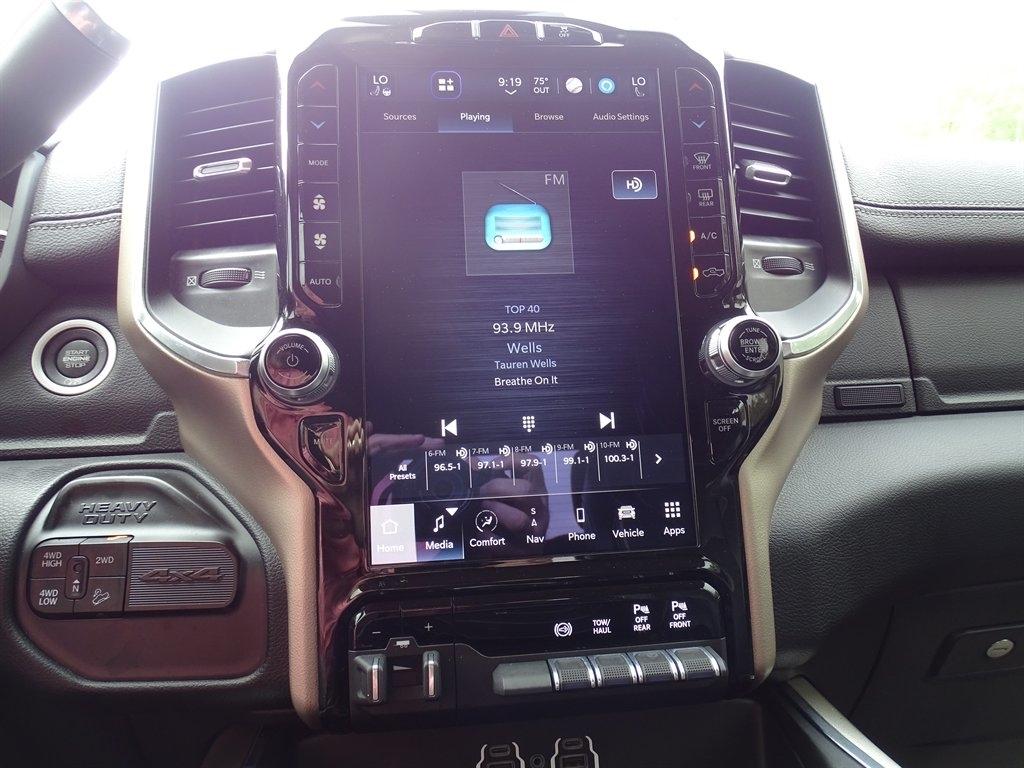 RAM 2500 Laramie 4x4 Crew Cab 6'4" Box 2022