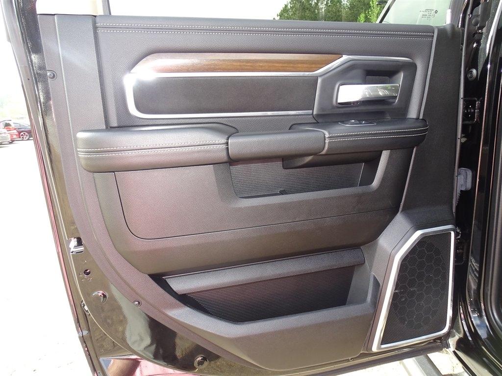 RAM 2500 Laramie 4x4 Crew Cab 6'4" Box 2022