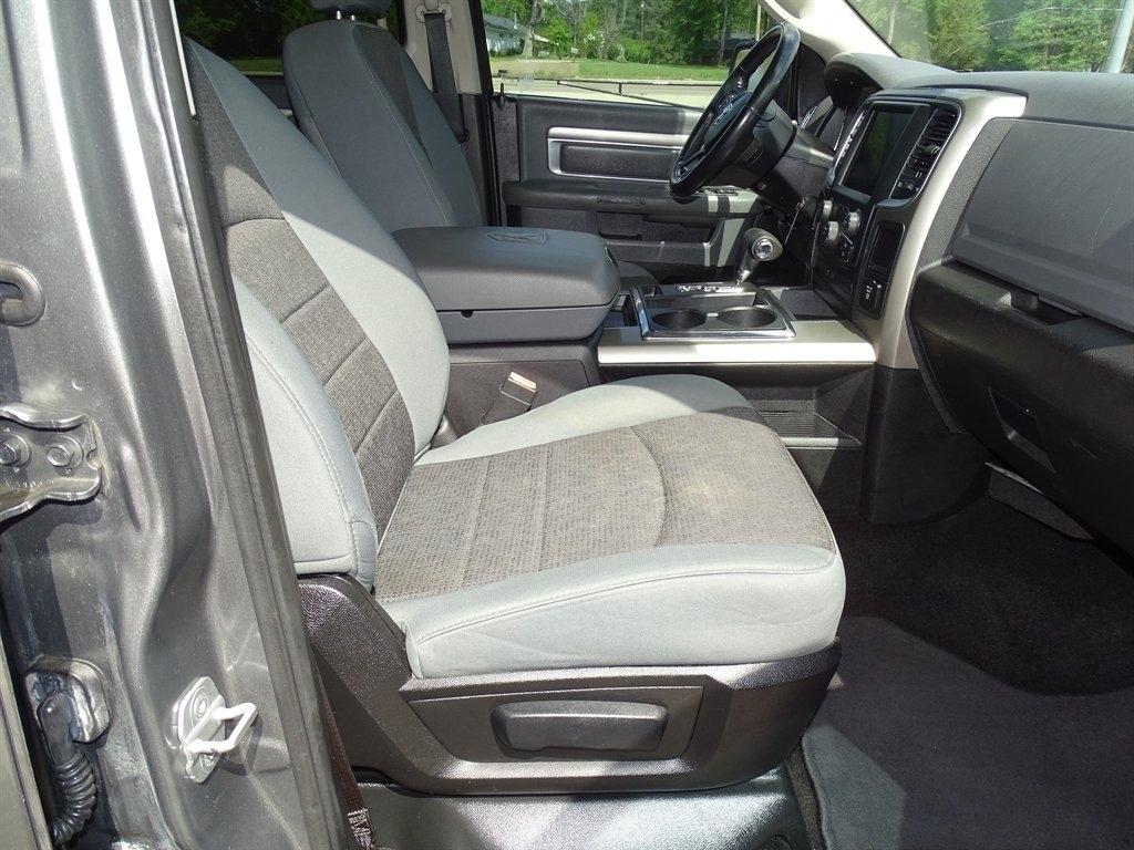 RAM 1500 2WD Crew Cab 140.5" Lone Star 2013