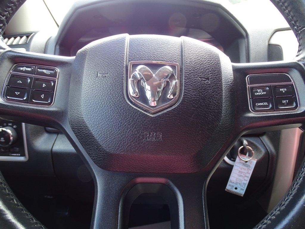 RAM 1500 2WD Crew Cab 140.5" Lone Star 2013