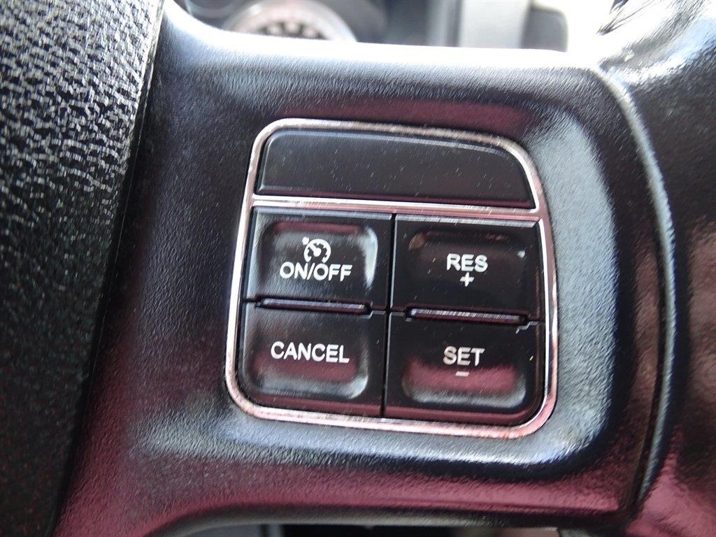 RAM 1500 2WD Crew Cab 140.5" Lone Star 2013