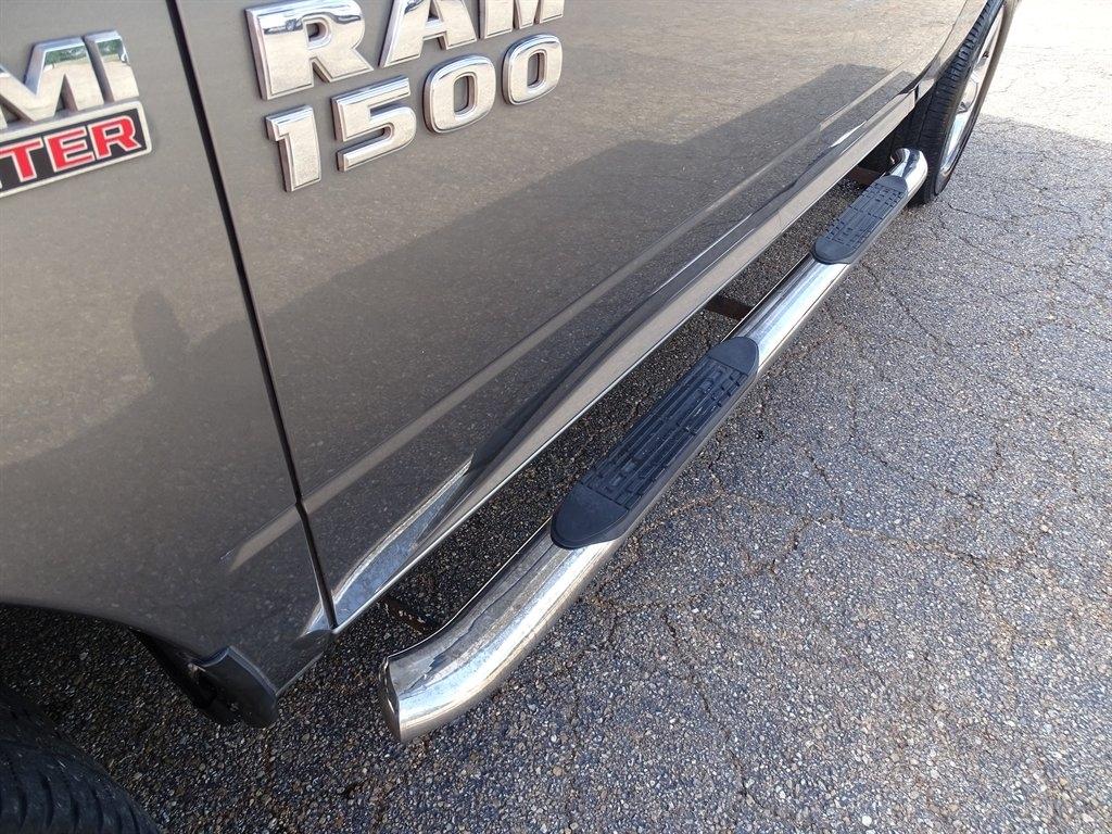 RAM 1500 2WD Crew Cab 140.5" Lone Star 2013
