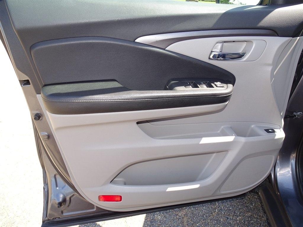 Honda Ridgeline RTL-T 4x4 Crew Cab 5.3' Bed 2017