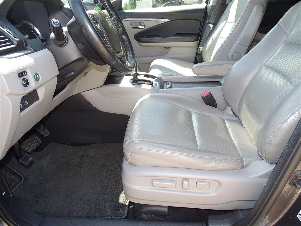 Honda Ridgeline RTL-T 4x4 Crew Cab 5.3' Bed 2017