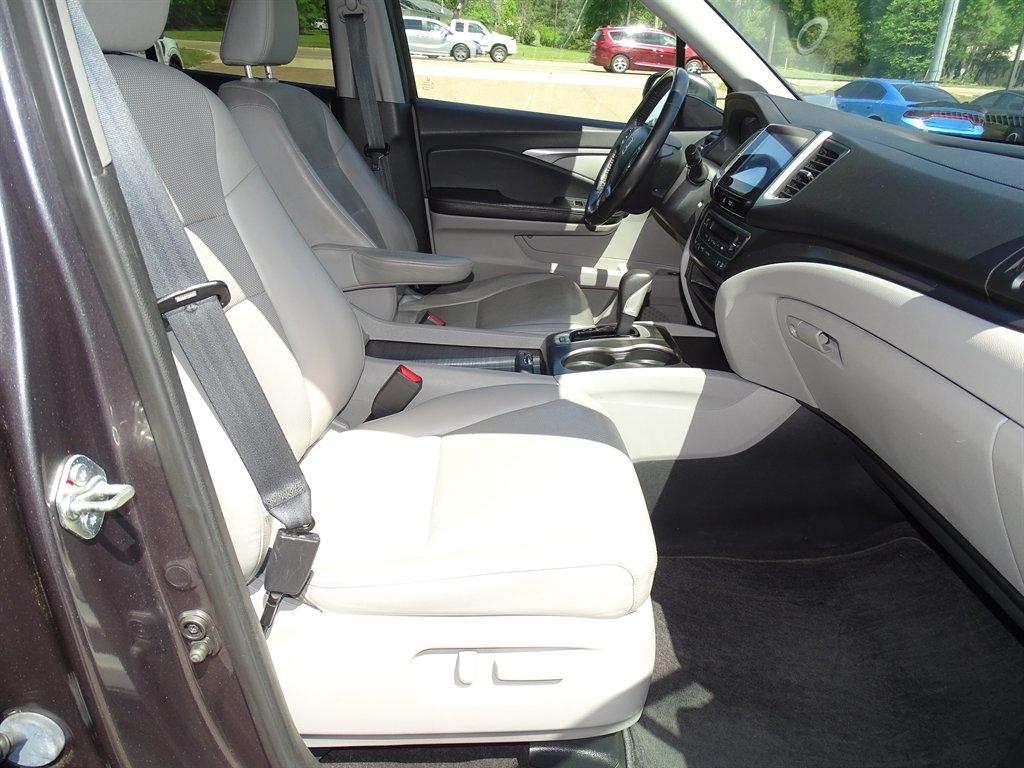 Honda Ridgeline RTL-T 4x4 Crew Cab 5.3' Bed 2017