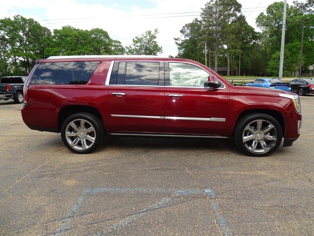 Cadillac Escalade ESV 4WD 4dr Premium Luxury 2017