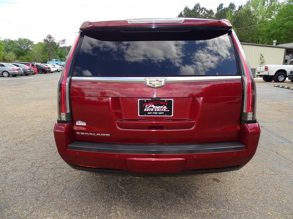 Cadillac Escalade ESV 4WD 4dr Premium Luxury 2017