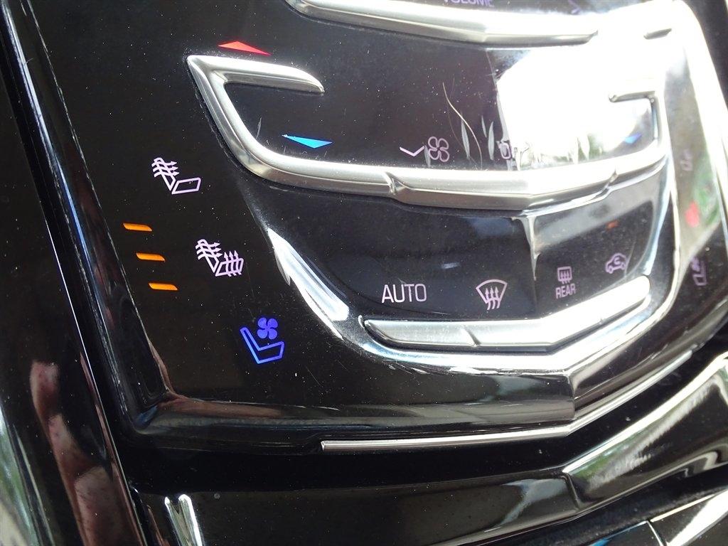 Cadillac Escalade ESV 4WD 4dr Premium Luxury 2017