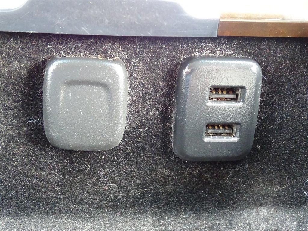 Cadillac Escalade ESV 4WD 4dr Premium Luxury 2017