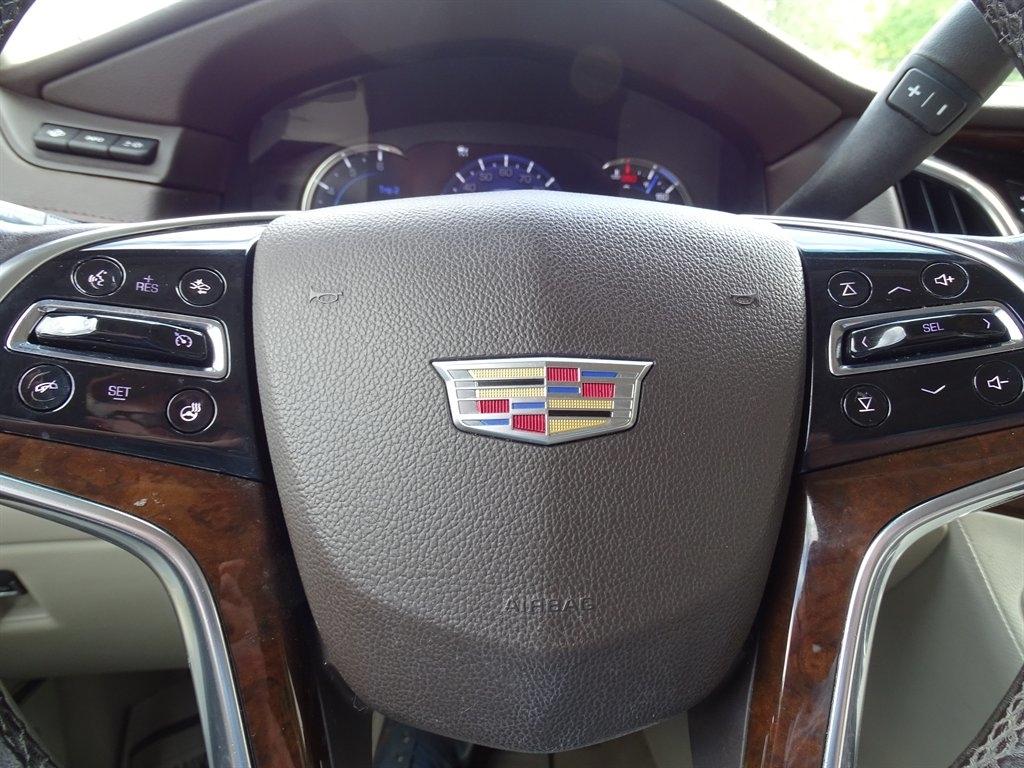 Cadillac Escalade ESV 4WD 4dr Premium Luxury 2017