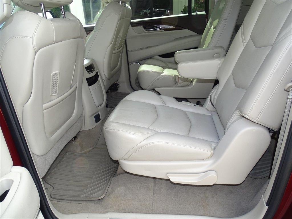 Cadillac Escalade ESV 4WD 4dr Premium Luxury 2017