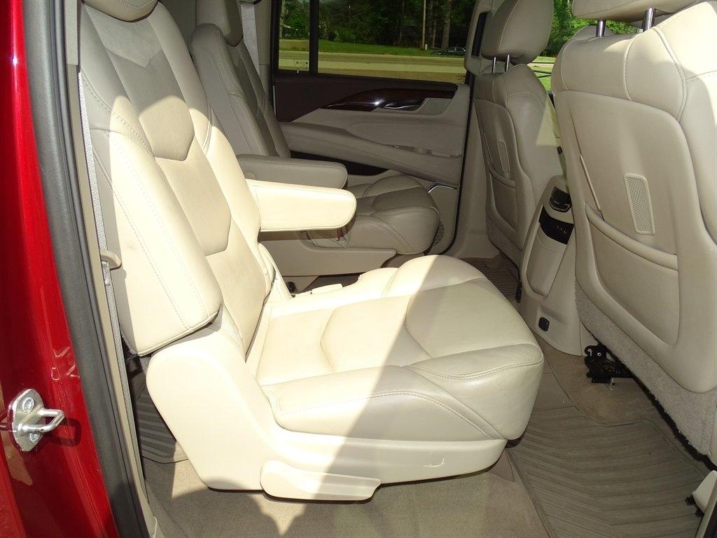 Cadillac Escalade ESV 4WD 4dr Premium Luxury 2017