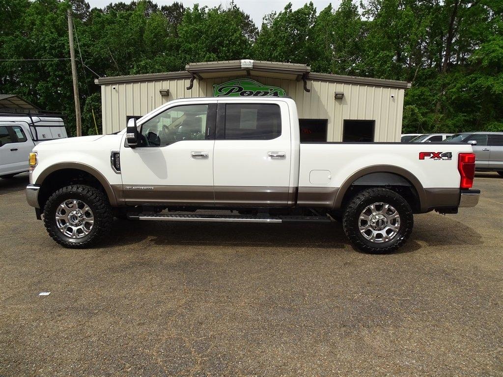 Ford Super Duty F-250 SRW Lariat 4WD Crew Cab 6.75' Box 2022