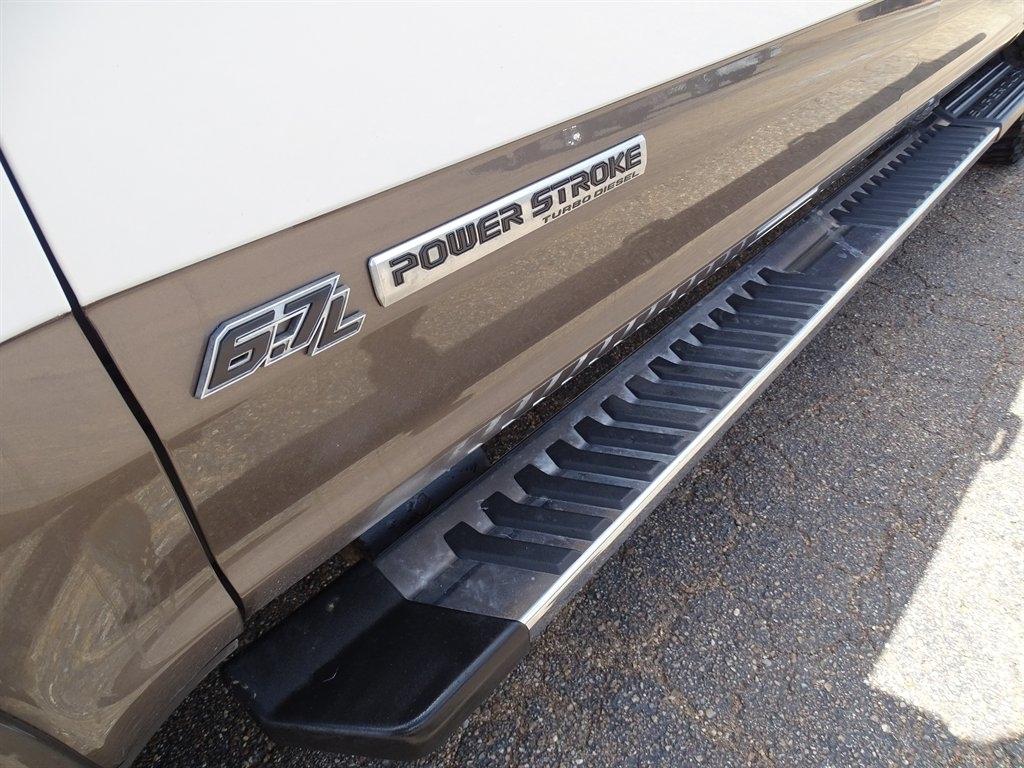 Ford Super Duty F-250 SRW Lariat 4WD Crew Cab 6.75' Box 2022