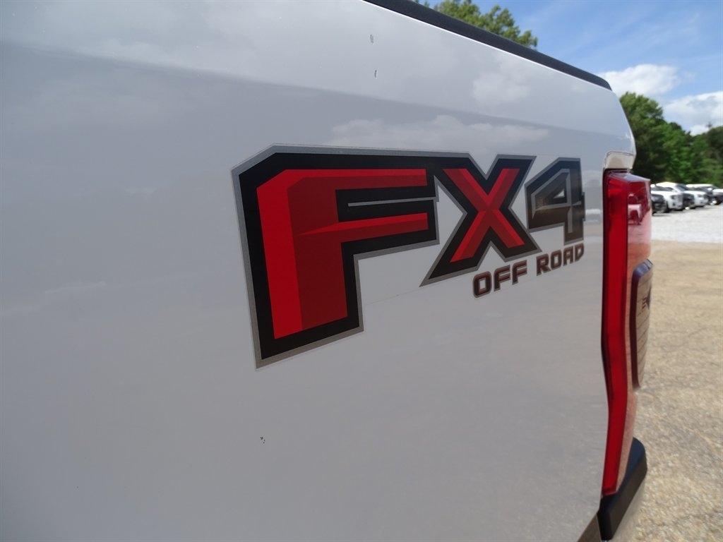 Ford Super Duty F-250 SRW Lariat 4WD Crew Cab 6.75' Box 2022