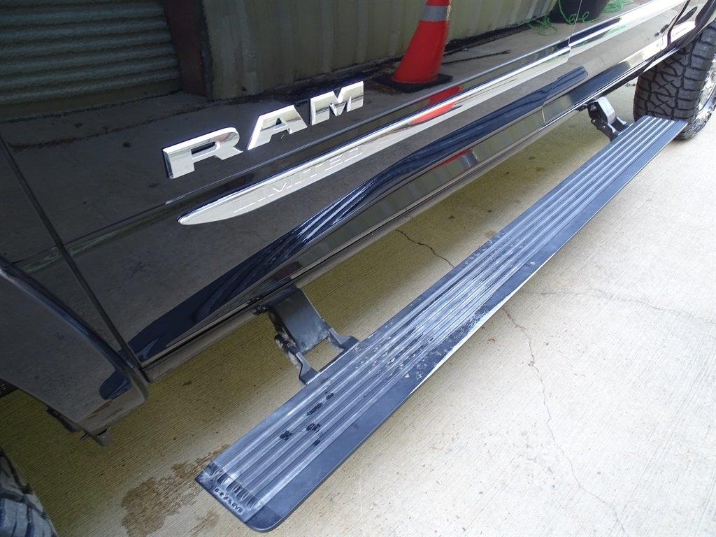 RAM 2500 Limited 4x4 Crew Cab 6'4" Box 2019