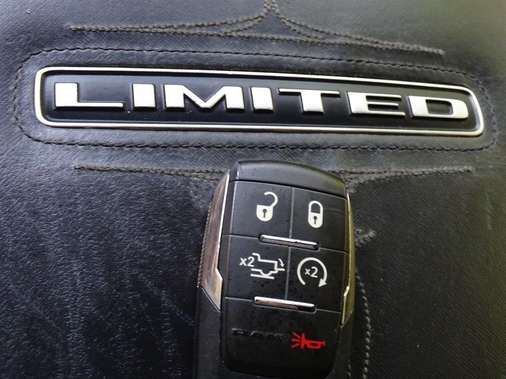 RAM 2500 Limited 4x4 Crew Cab 6'4" Box 2019