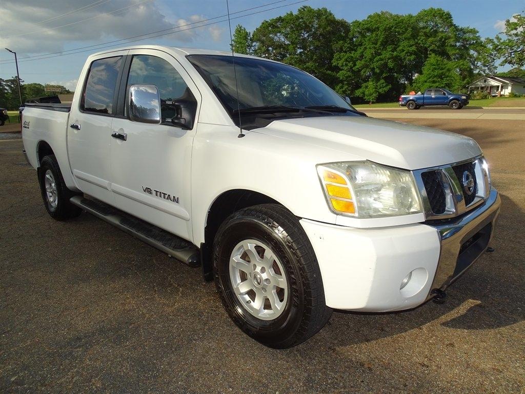 Nissan Titan LE Crew Cab 4WD FFV 2005