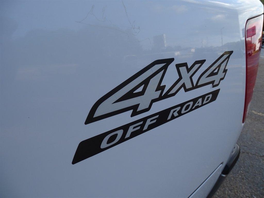 Nissan Titan LE Crew Cab 4WD FFV 2005