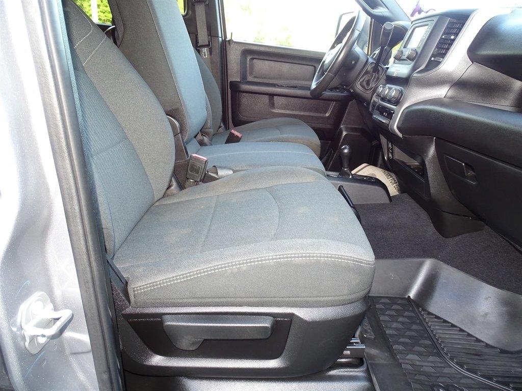 RAM 2500 Tradesman 4x4 Crew Cab 6'4" Box 2024