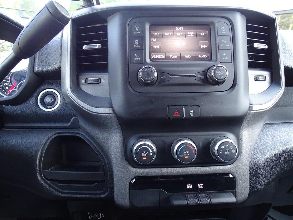 RAM 2500 Tradesman 4x4 Crew Cab 6'4" Box 2024