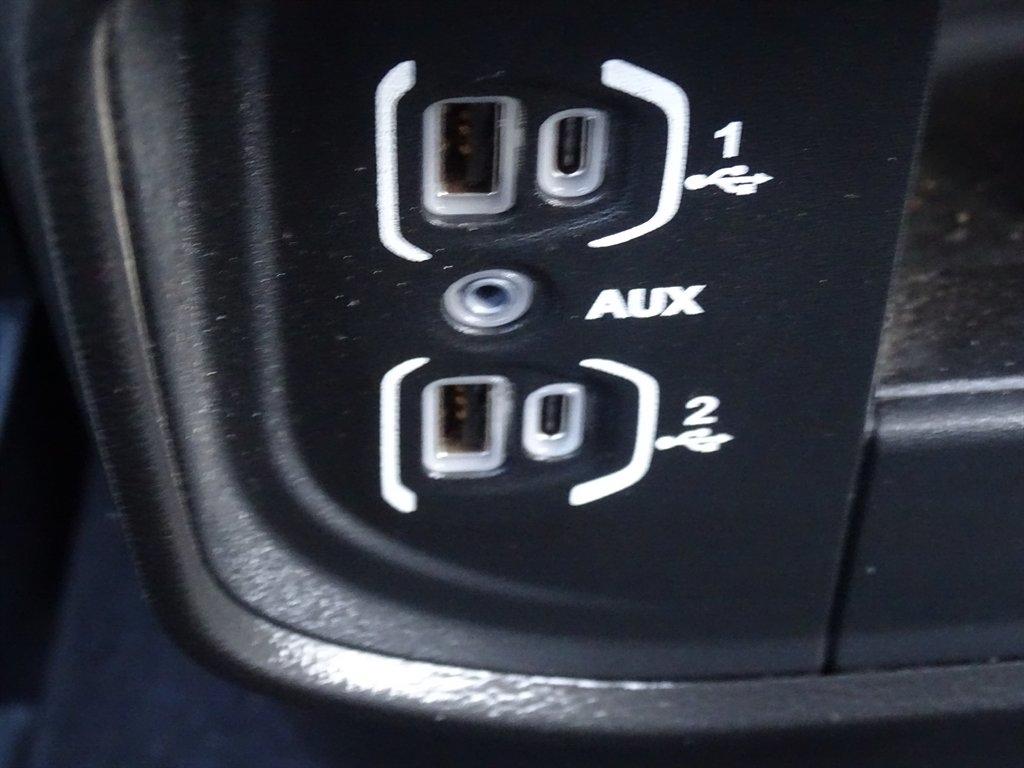 RAM 2500 Tradesman 4x4 Crew Cab 6'4" Box 2024