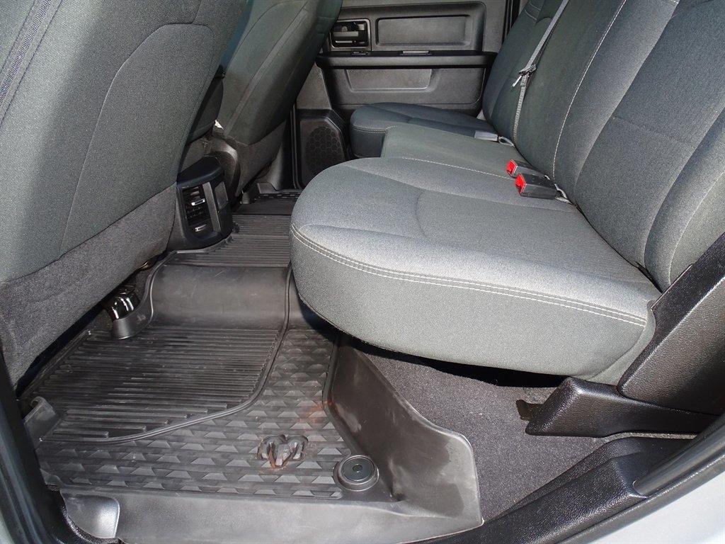 RAM 2500 Tradesman 4x4 Crew Cab 6'4" Box 2024