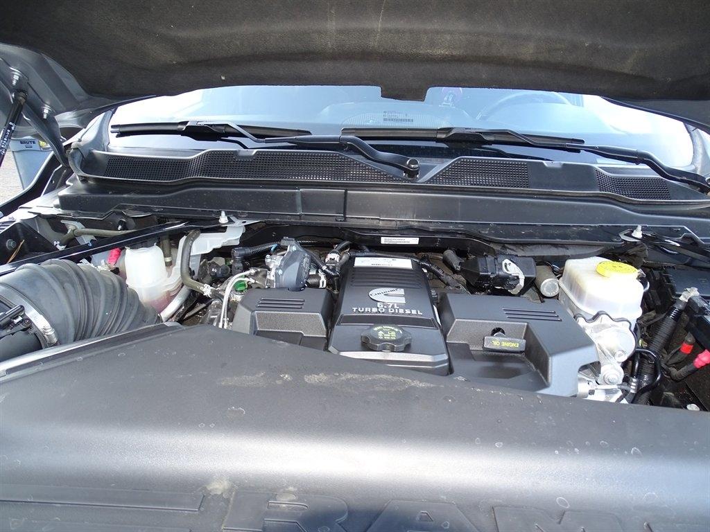 RAM 2500 Tradesman 4x4 Crew Cab 6'4" Box 2024