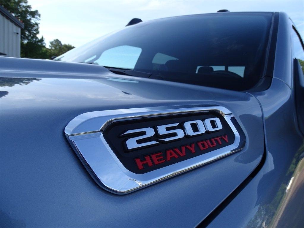 RAM 2500 Tradesman 4x4 Crew Cab 6'4" Box 2024