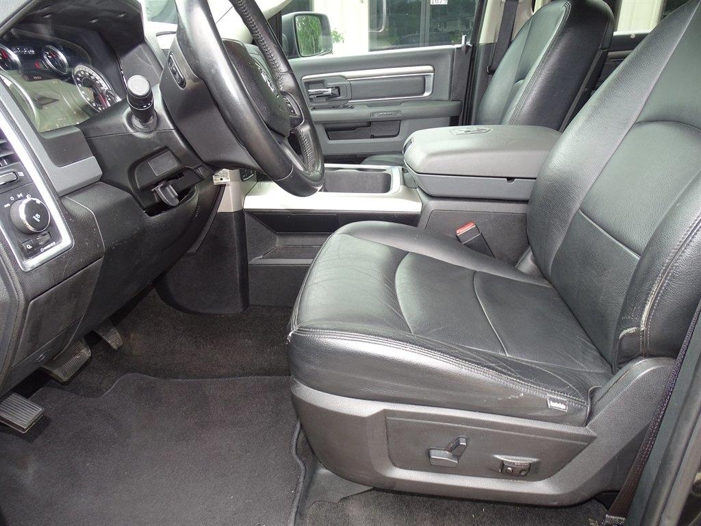 RAM 1500 Lone Star 4x4 Crew Cab 5'7" Box 2017