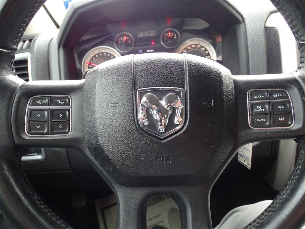 RAM 1500 Lone Star 4x4 Crew Cab 5'7" Box 2017