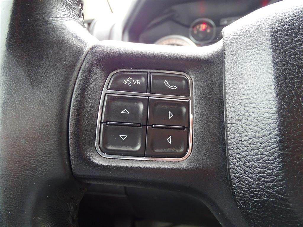 RAM 1500 Lone Star 4x4 Crew Cab 5'7" Box 2017