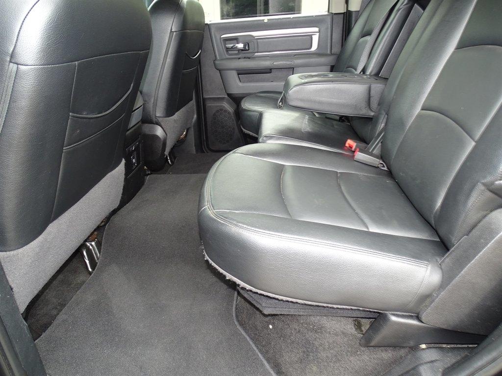 RAM 1500 Lone Star 4x4 Crew Cab 5'7" Box 2017