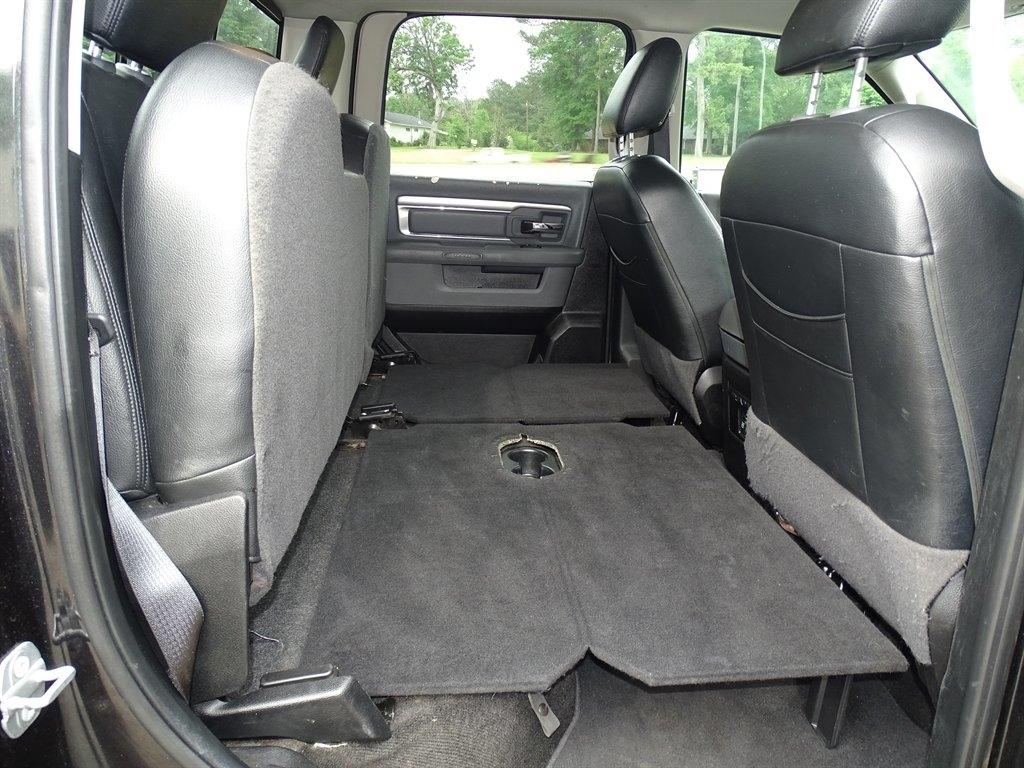 RAM 1500 Lone Star 4x4 Crew Cab 5'7" Box 2017