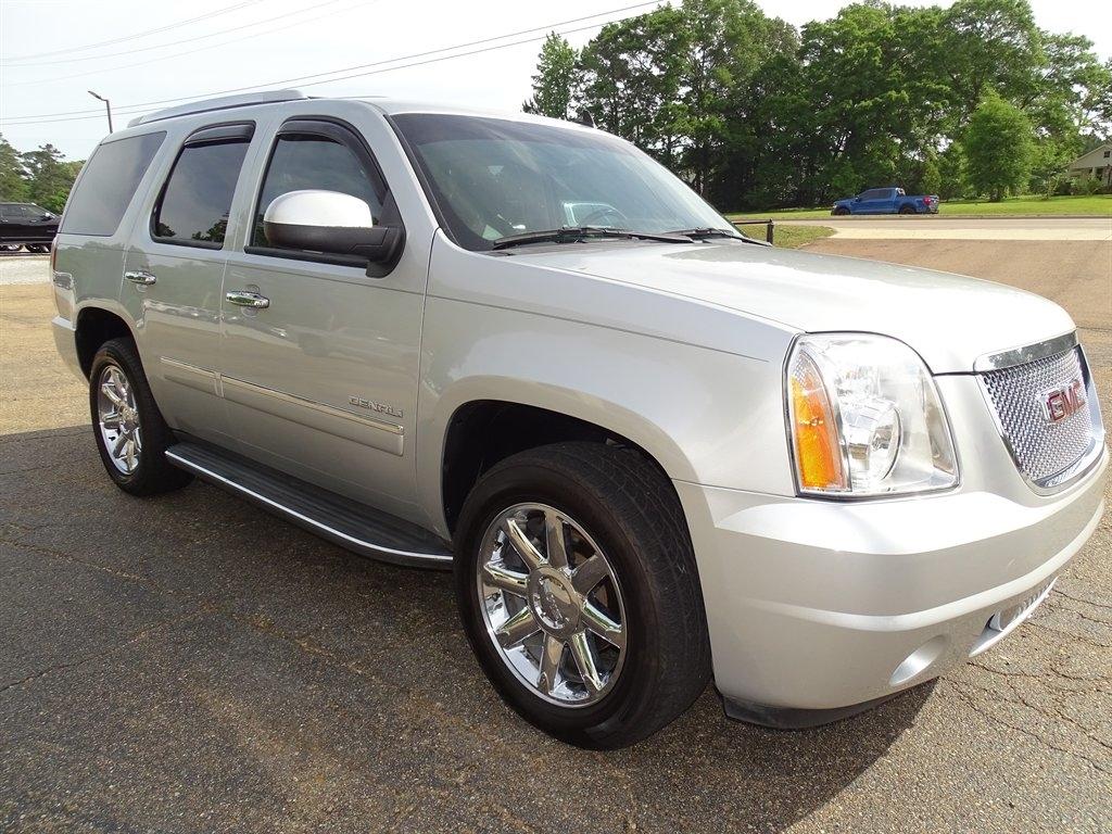 GMC Yukon 2WD 4dr 1500 Denali 2013