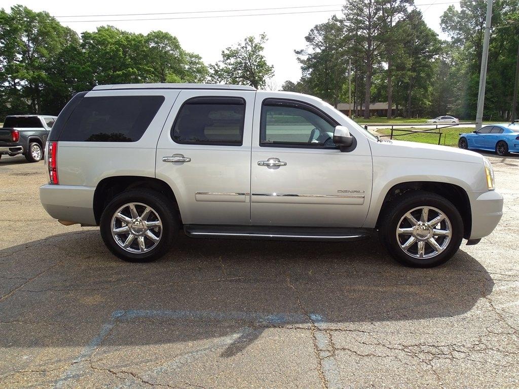 GMC Yukon 2WD 4dr 1500 Denali 2013