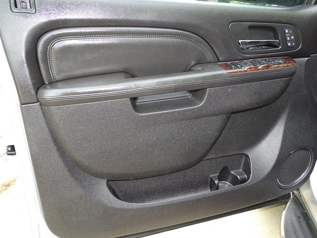 GMC Yukon 2WD 4dr 1500 Denali 2013